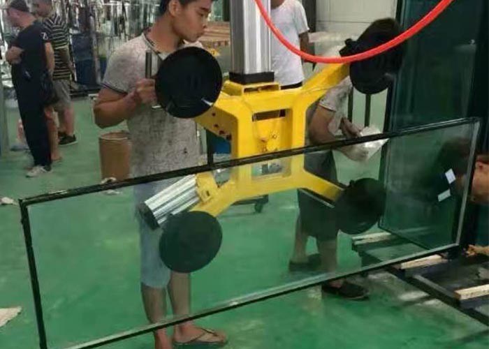 Mengangkat Cantilever Crane 1000KG Lini Produksi Kaca Isolasi Dan Derek Kaca Dengan Empat Pengisap