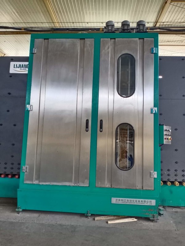 Mesin Pencuci Kaca Vertikal Efisiensi Tinggi Untuk Produksi Dan Pemrosesan Kaca