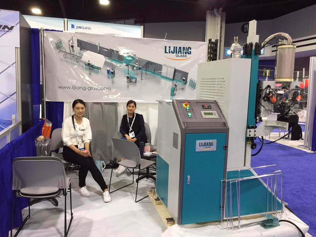 Mesin Pengisian Desiccant dapat secara otomatis mencapai aksi lubang pengeboran secara otomatis dalam frame spacer