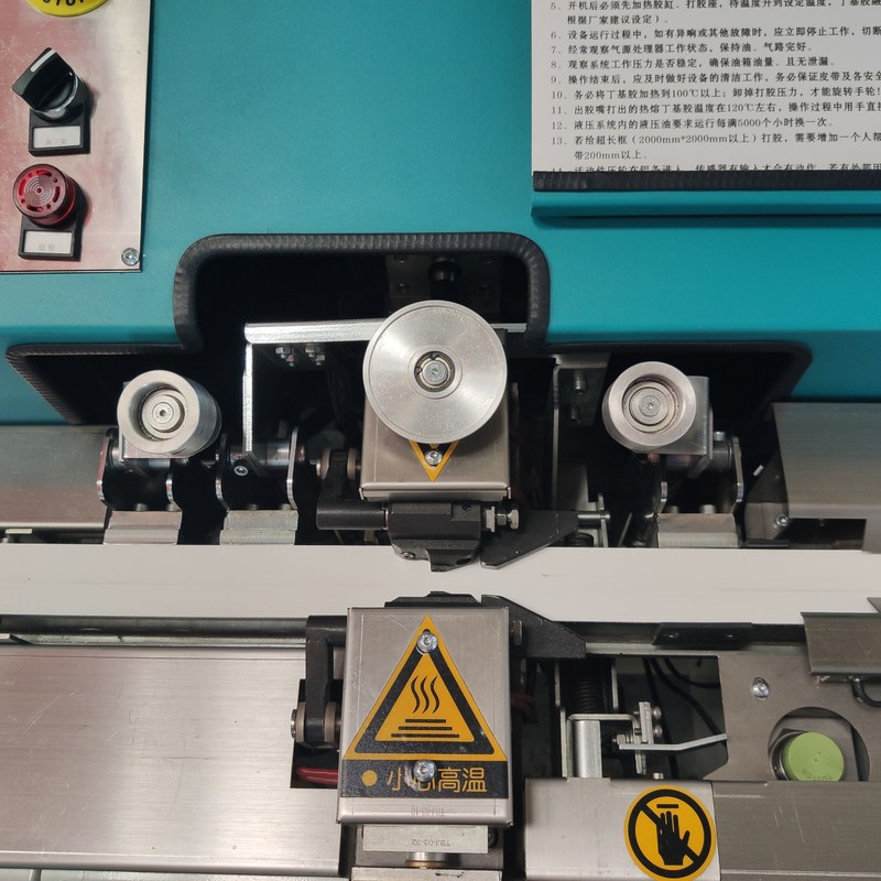 Mesin Pengisian Seive Molecular Desiccant Otomatis untuk spacer bar dan Isolasi kaca aluminium strip laminating