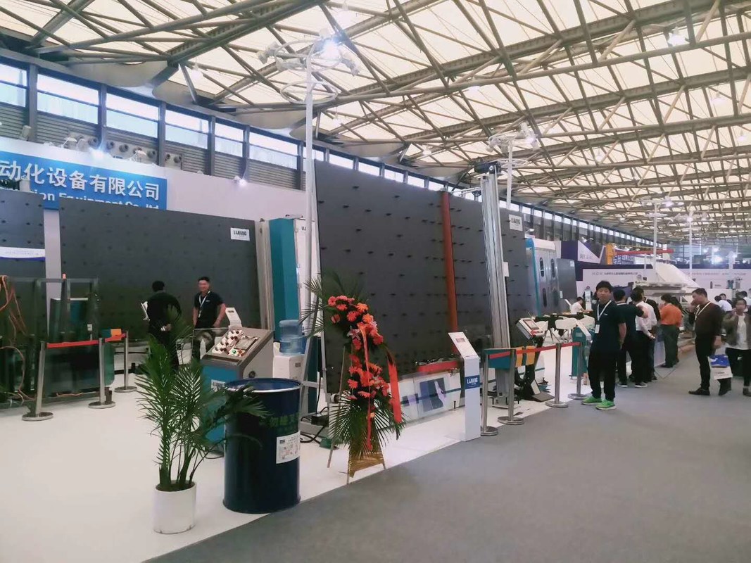 Dua Potongan Lini Produksi Kaca Isolasi IGU 19mm Satu Kali Diisi Dengan Gas Argon